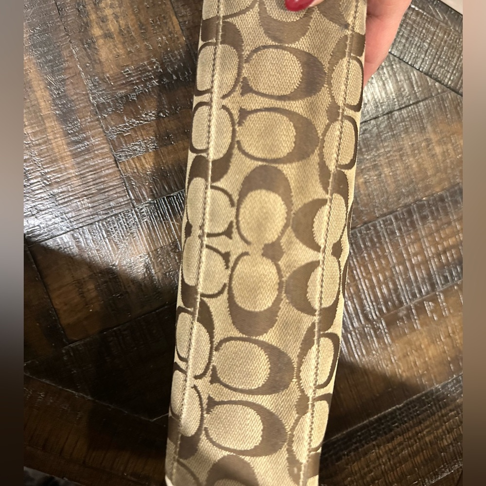 Coach Signature Canvas Makeup Case – Brown & Tan | 10” Wide 🤎 - Picture 3 of 6